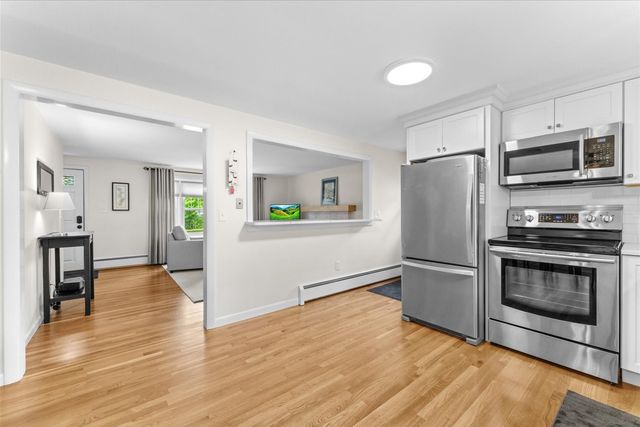194 Holden St, Worcester, MA 01606