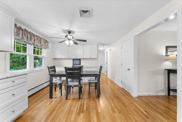 194 Holden St, Worcester, MA 01606