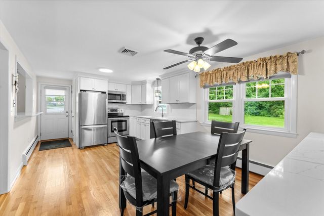 194 Holden St, Worcester, MA 01606