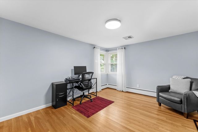 194 Holden St, Worcester, MA 01606