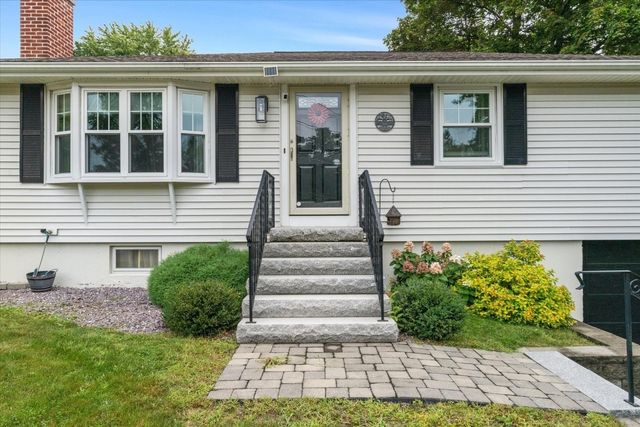 194 Holden St, Worcester, MA 01606