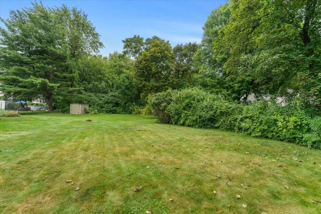 194 Holden St, Worcester, MA 01606