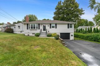 194 Holden St, Worcester, MA 01606
