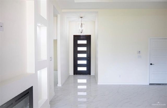 1320 W Franklin Avenue, Alton, TX 78573