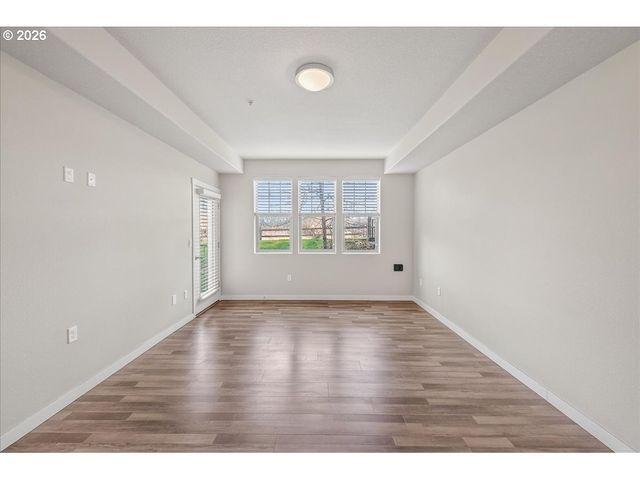 16401 Nw CHADWICK Way, Portland, OR 97229