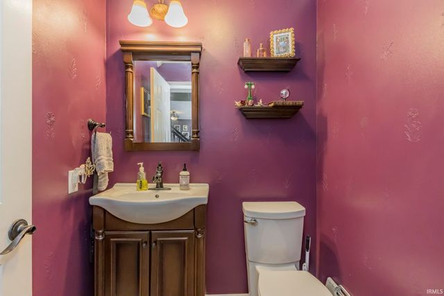 17 N 1200 W Road, Parker City, IN 47368