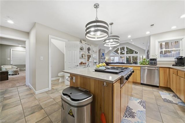 8708 Atlantic AVE, Virginia Beach, VA 23451