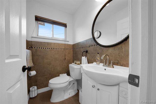 30615 Scrivo Drive, Warren, MI 48092