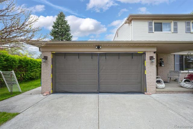 30615 Scrivo Drive, Warren, MI 48092