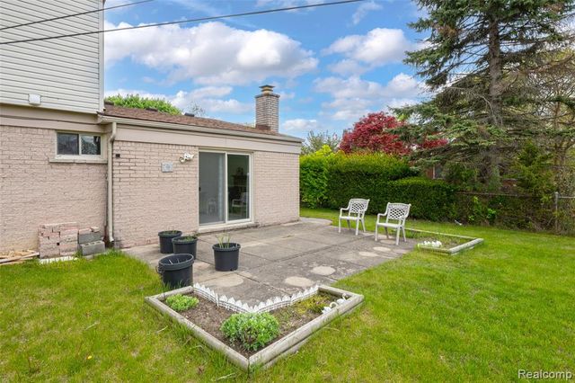 30615 Scrivo Drive, Warren, MI 48092