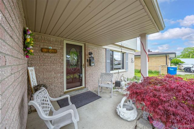 30615 Scrivo Drive, Warren, MI 48092