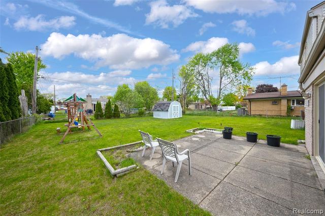 30615 Scrivo Drive, Warren, MI 48092