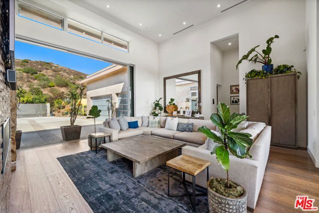 10715 Yerba Buena Road, Malibu, CA 90265