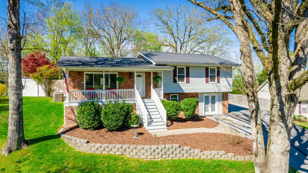 1121 O Henry Drive, Hixson, TN 37343