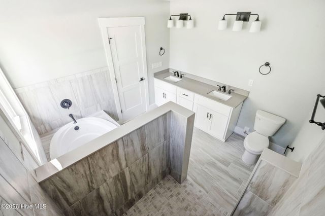 554 Sanctuary Point SW, Supply, NC 28462