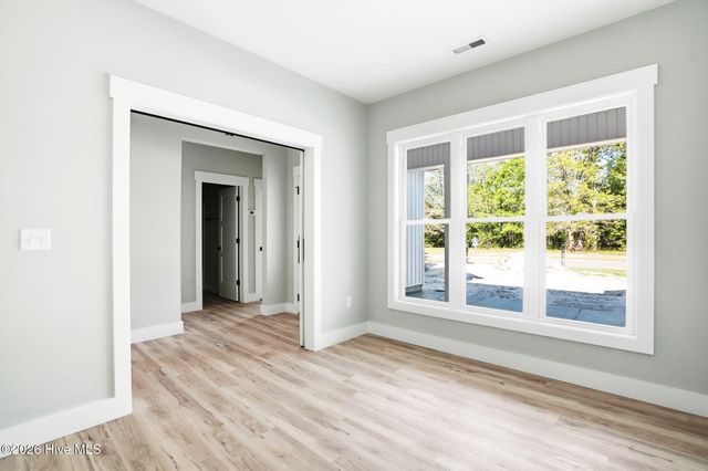 554 Sanctuary Point SW, Supply, NC 28462