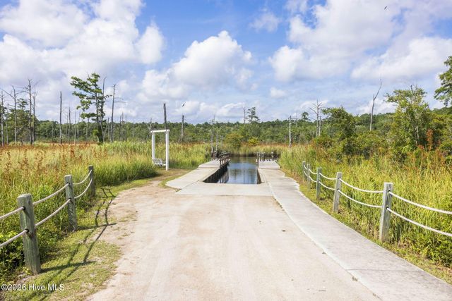 554 Sanctuary Point SW, Supply, NC 28462