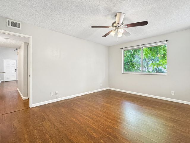3083 N Oakland Forest Drive 306, Oakland Park, FL 33309
