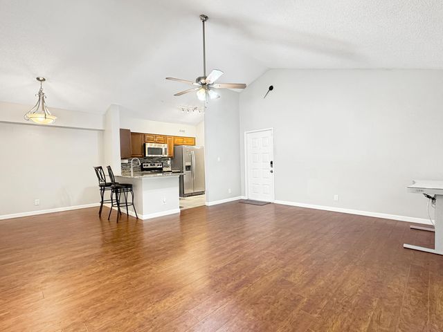 3083 N Oakland Forest Drive 306, Oakland Park, FL 33309