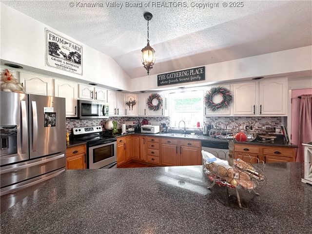 37 Poncho Drive, Chapmanville, WV 15508