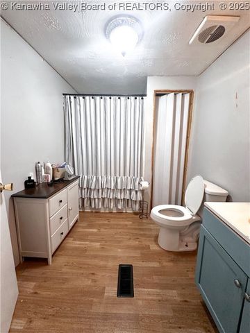 37 Poncho Drive, Chapmanville, WV 15508