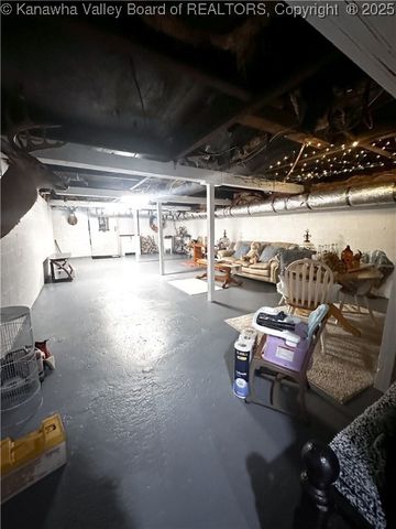 37 Poncho Drive, Chapmanville, WV 15508