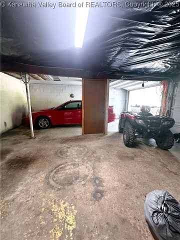 37 Poncho Drive, Chapmanville, WV 15508