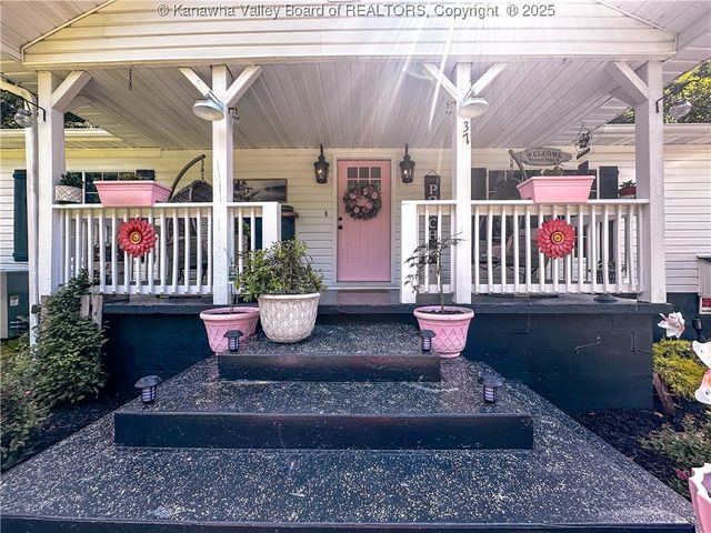 37 Poncho Drive, Chapmanville, WV 15508