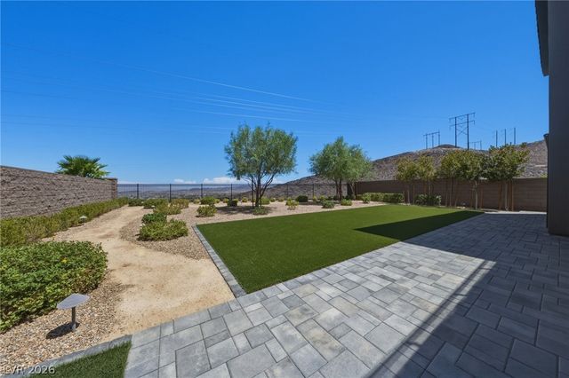 302 Shaded Canyon Drive, Henderson, NV 89012
