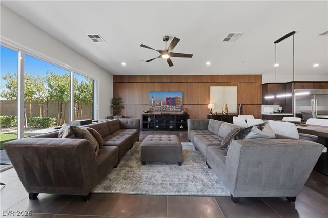 302 Shaded Canyon Drive, Henderson, NV 89012