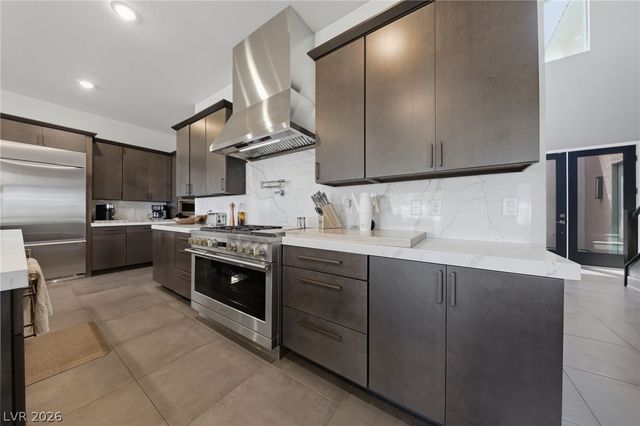302 Shaded Canyon Drive, Henderson, NV 89012