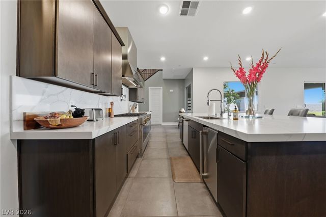 302 Shaded Canyon Drive, Henderson, NV 89012