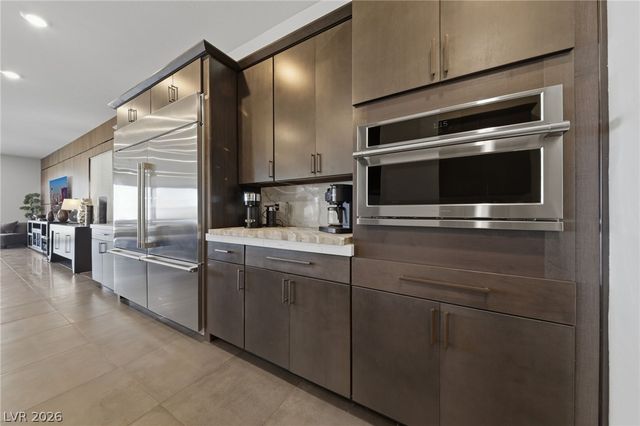 302 Shaded Canyon Drive, Henderson, NV 89012