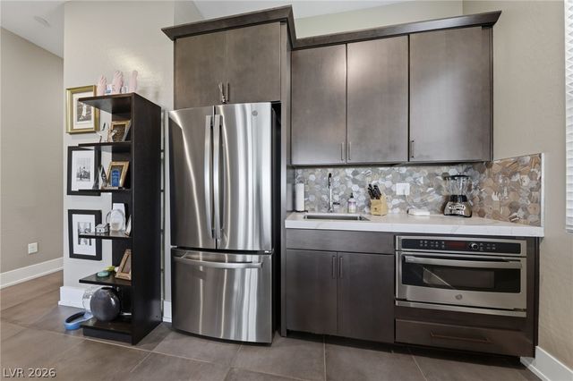 302 Shaded Canyon Drive, Henderson, NV 89012
