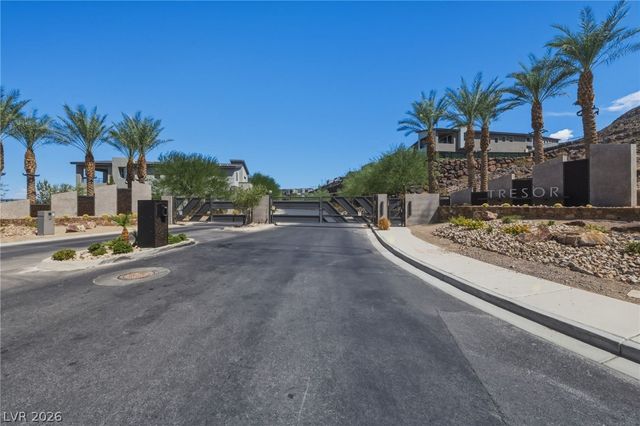 302 Shaded Canyon Drive, Henderson, NV 89012