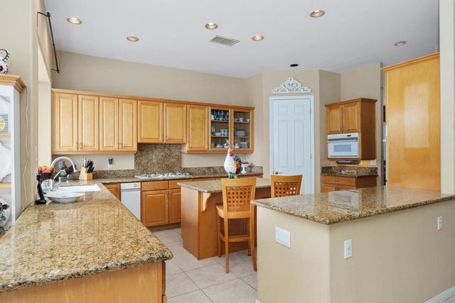 2 Othello Court, Rancho Mirage, CA 92270