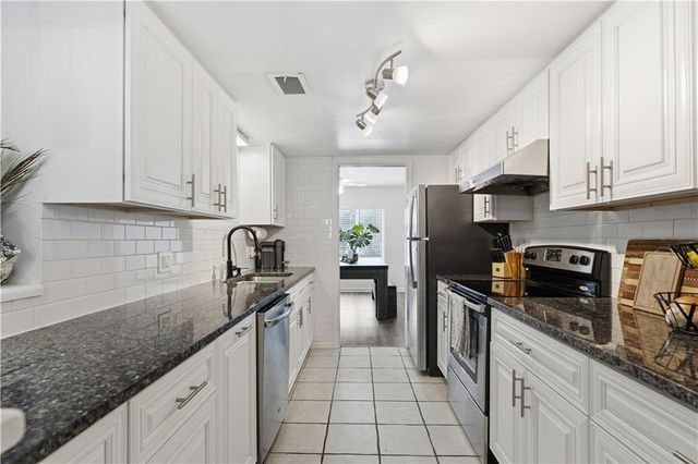 57 Ivy Trail NE 57, Atlanta, GA 30342