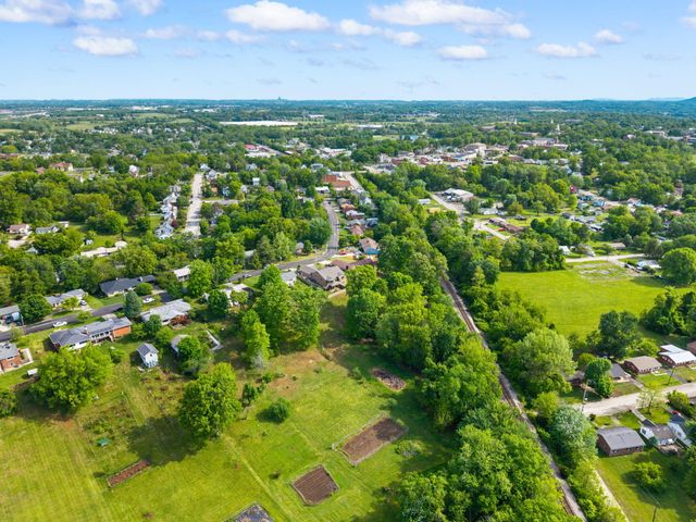 119 Holly Hill Drive, Berea, KY 40403