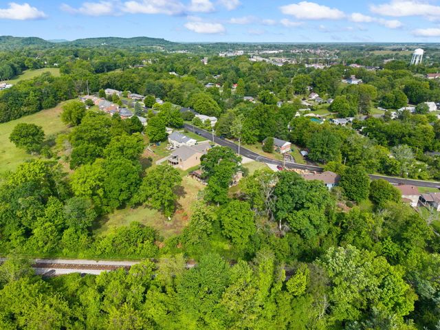119 Holly Hill Drive, Berea, KY 40403