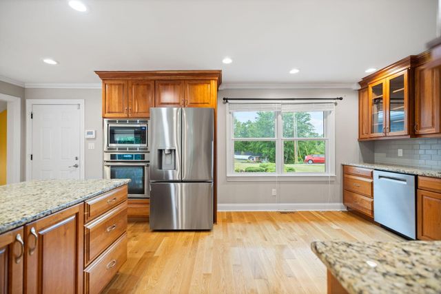 119 Holly Hill Drive, Berea, KY 40403