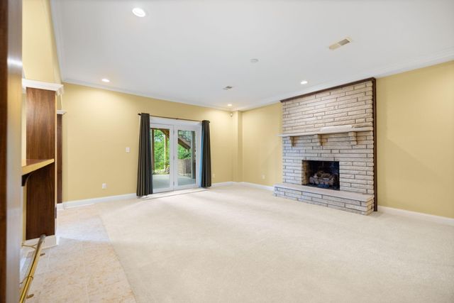 119 Holly Hill Drive, Berea, KY 40403