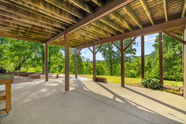 119 Holly Hill Drive, Berea, KY 40403
