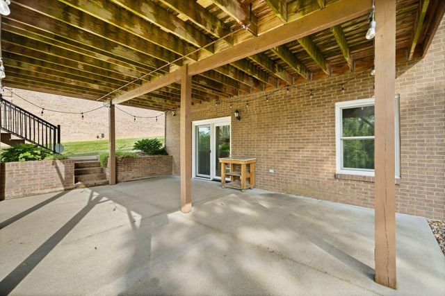 119 Holly Hill Drive, Berea, KY 40403