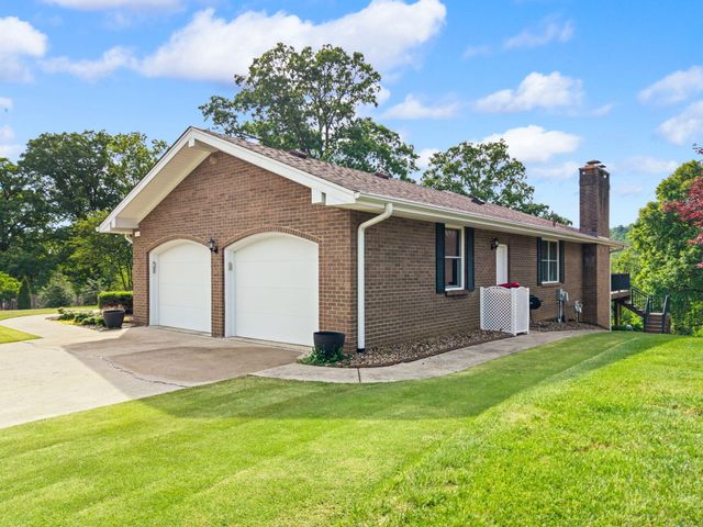 119 Holly Hill Drive, Berea, KY 40403