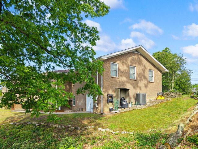 119 Holly Hill Drive, Berea, KY 40403