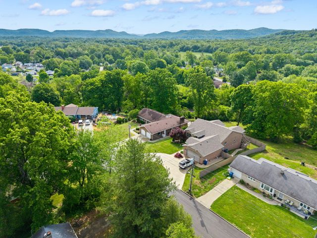 119 Holly Hill Drive, Berea, KY 40403