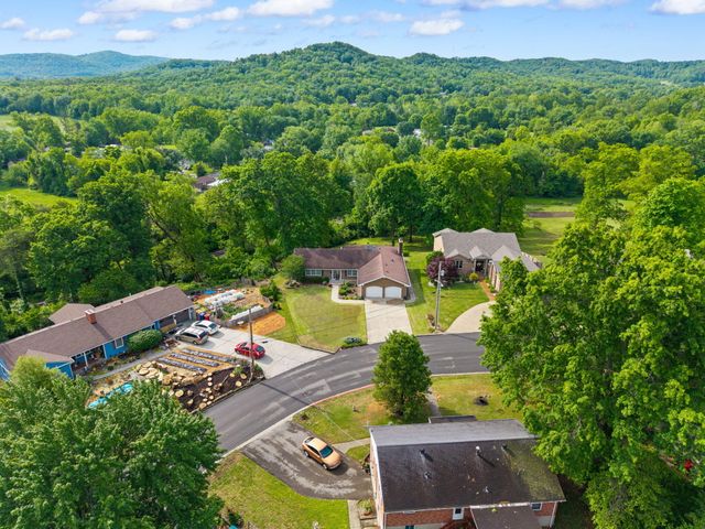 119 Holly Hill Drive, Berea, KY 40403