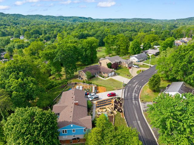 119 Holly Hill Drive, Berea, KY 40403