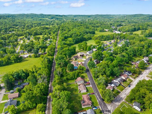 119 Holly Hill Drive, Berea, KY 40403
