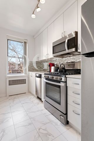 36 Dahill Rd Apt 2I, New York City, NY 11218